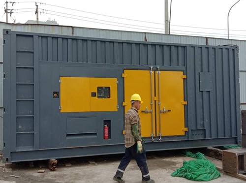 来安低温环境下，柴油发电机组电池的充电电压应如何调整？